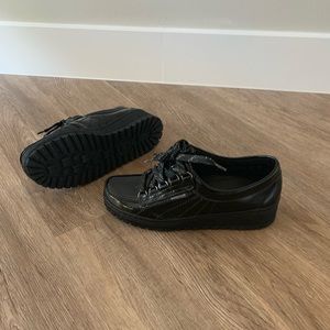 New!! Platform sneakers from Mephisto size 7